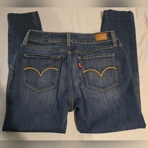 Ladies Cropped Levis Sz 30, 8.5" Rise, Slim Fit, Euc